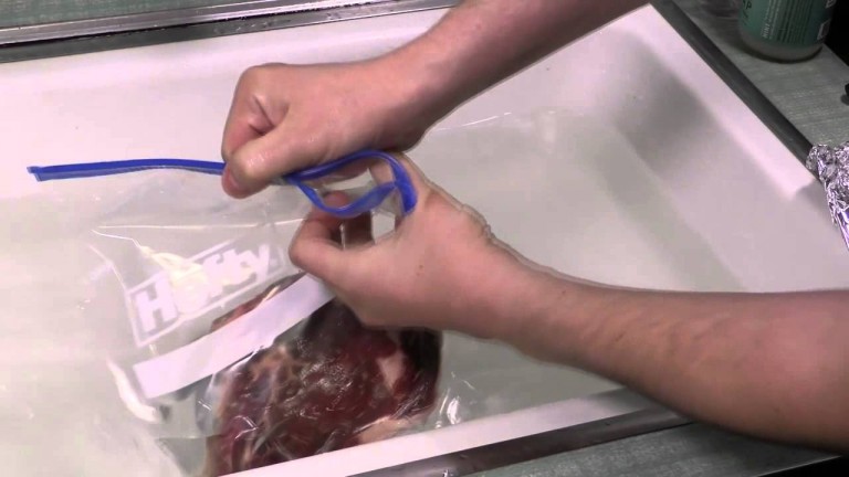 Kako vakumirati meso uz pomoć vode
