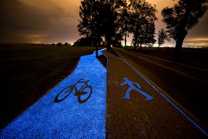 Biciklistička staza koja svijetli