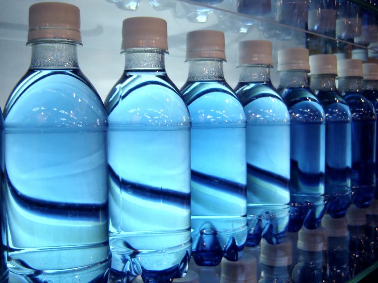 Da li je voda u plastičnoj boci zdrava?