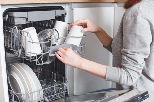 mašinu za pranje suđa